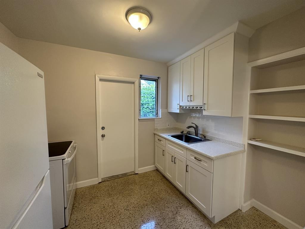1300 E Broward Boulevard - Photo 2