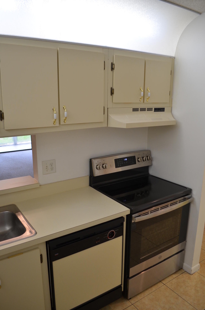 5130 Las Verdes Circle - Photo 8