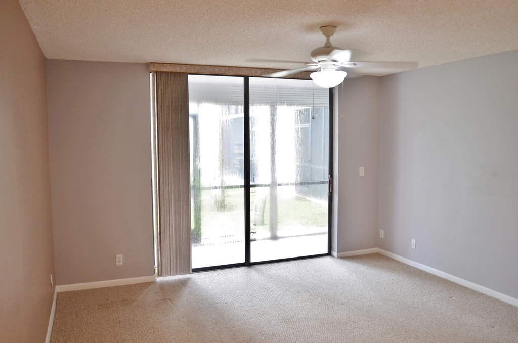 5130 Las Verdes Circle - Photo 0