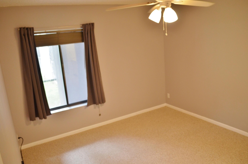 5130 Las Verdes Circle - Photo 3
