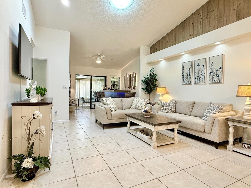 10938 Roebelini Palm Court - Photo 4