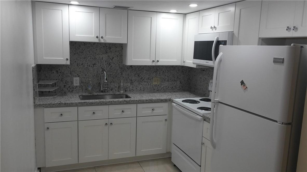 13355 Sw 9th Court - Photo 6