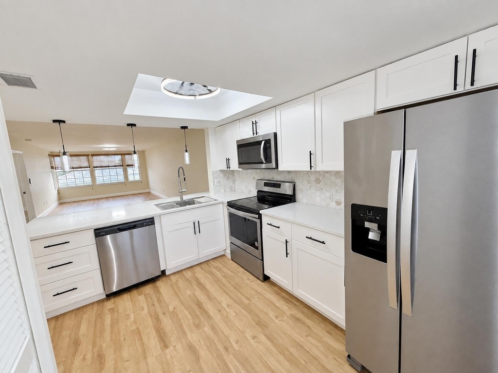 1505 Palm Beach Trace Drive - Photo 4