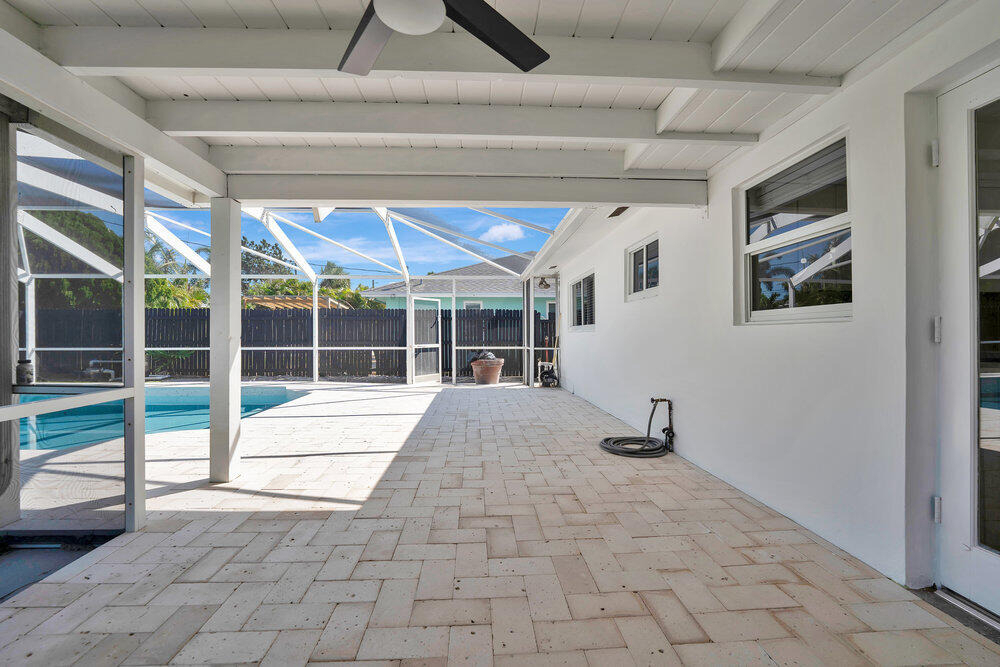 131 Se 4th Avenue - Photo 1