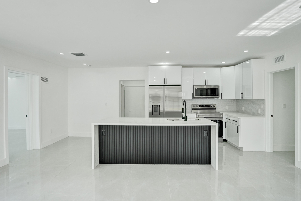 3234 Taft Street - Photo 12