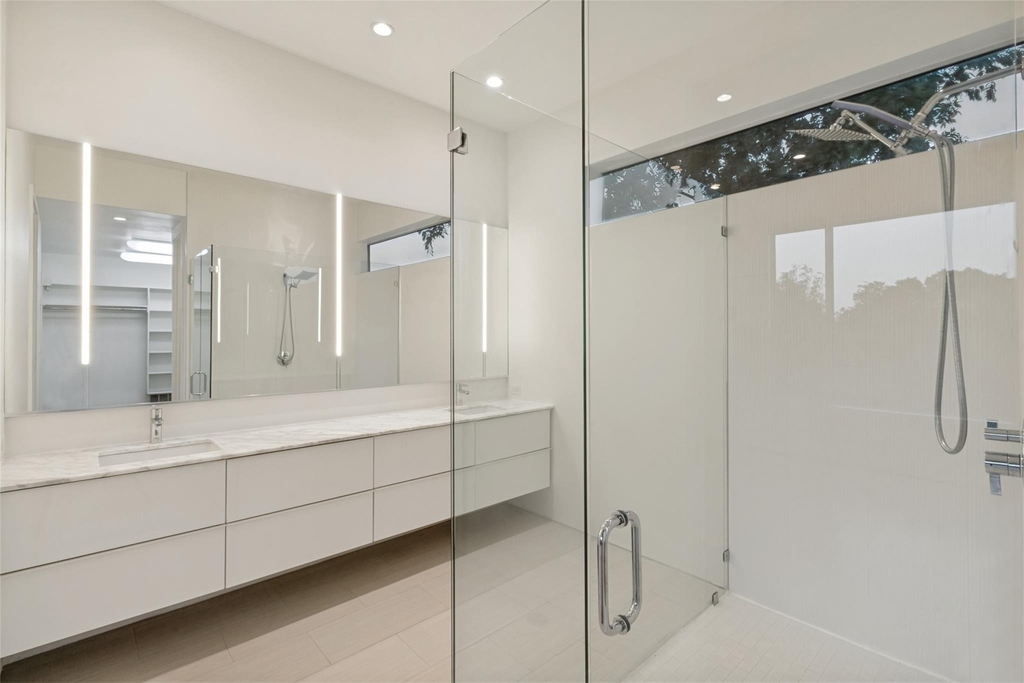 4401 Roseland Avenue - Photo 15
