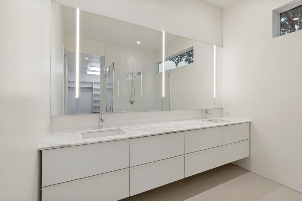 4401 Roseland Avenue - Photo 14