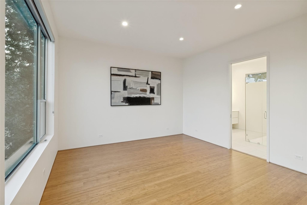 4401 Roseland Avenue - Photo 12