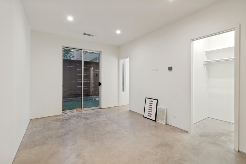 4401 Roseland Avenue - Photo 17