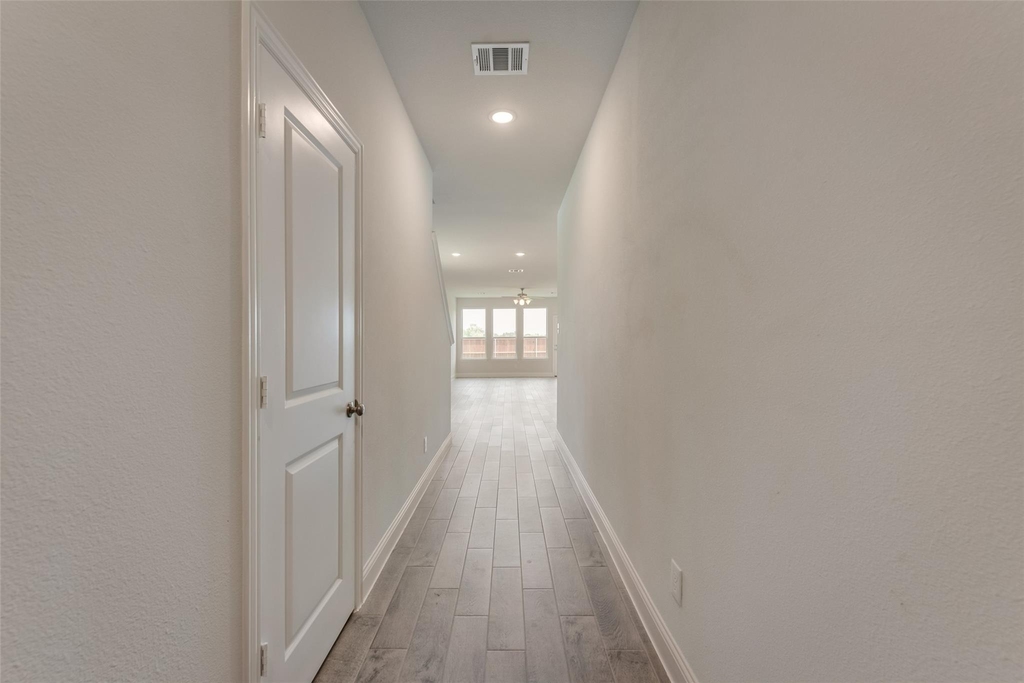 1601 Cloud Cover View - Photo 2