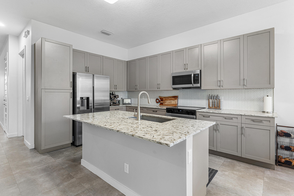 610 Pioneer Way - Photo 12