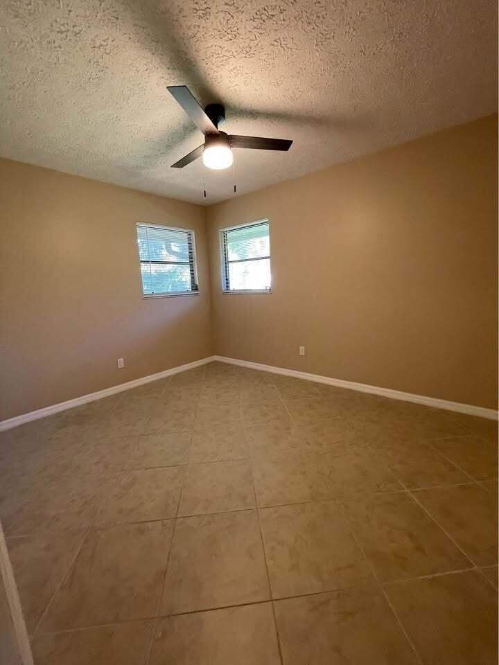 1315 Se Petunia Avenue - Photo 28
