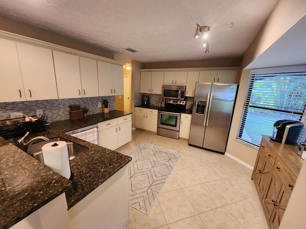 1315 Se Petunia Avenue - Photo 13