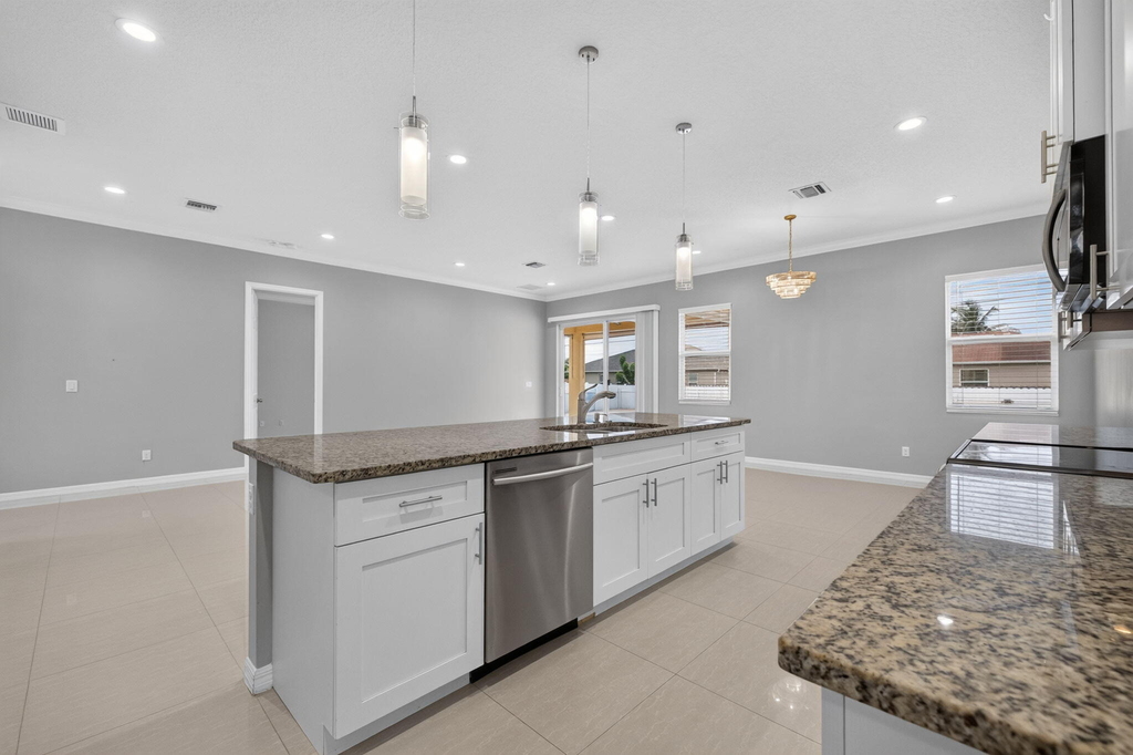 431 Sw Molloy Street - Photo 12