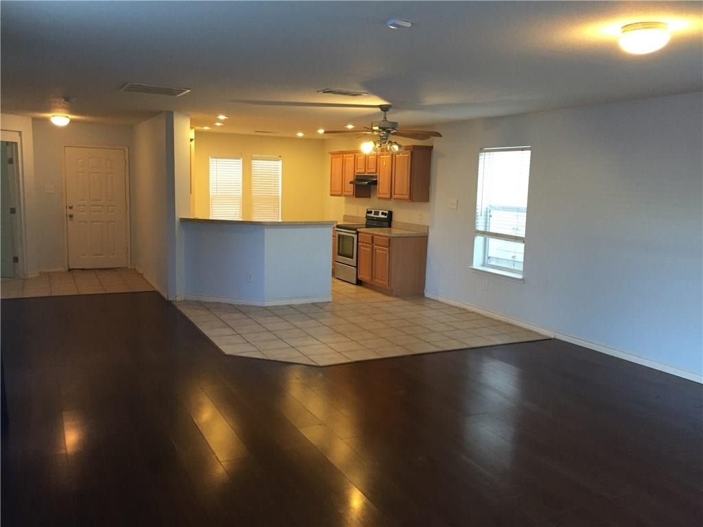 6908 Planters Row Drive - Photo 7