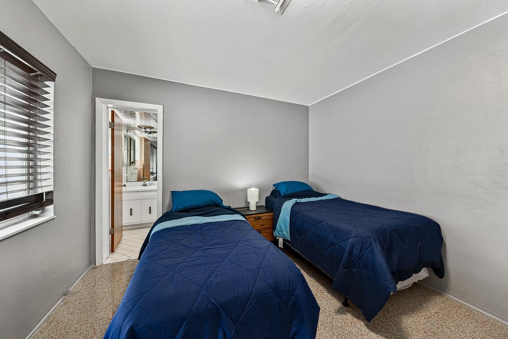239 Ne 24th Avenue - Photo 23