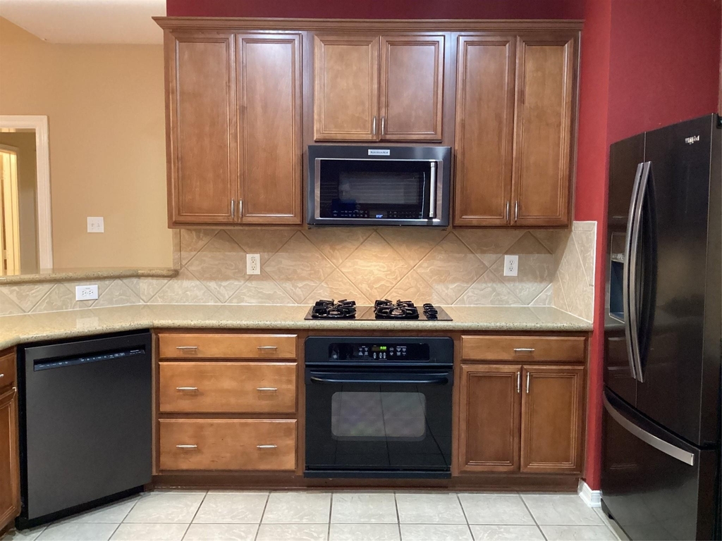 9120 Rose Court - Photo 7