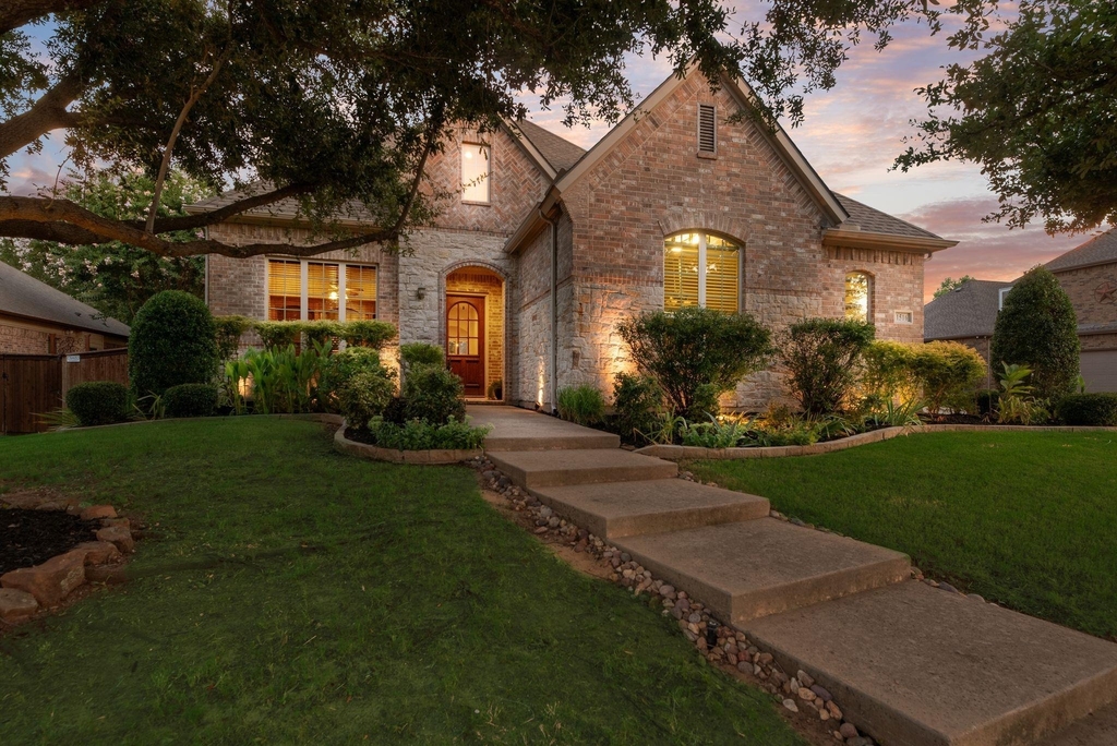 1516 Silverleaf Drive - Photo 1