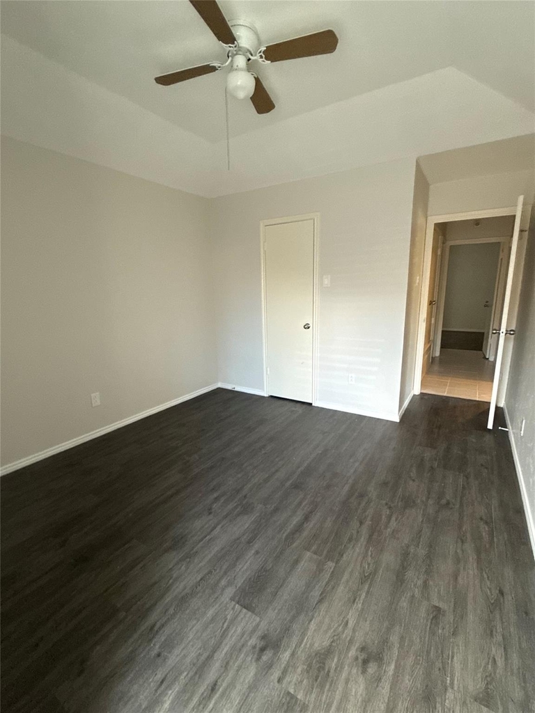 8504 Holly Street - Photo 7