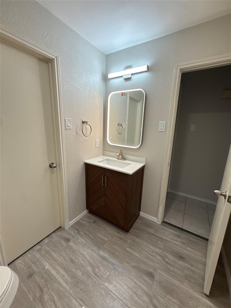 8504 Holly Street - Photo 4