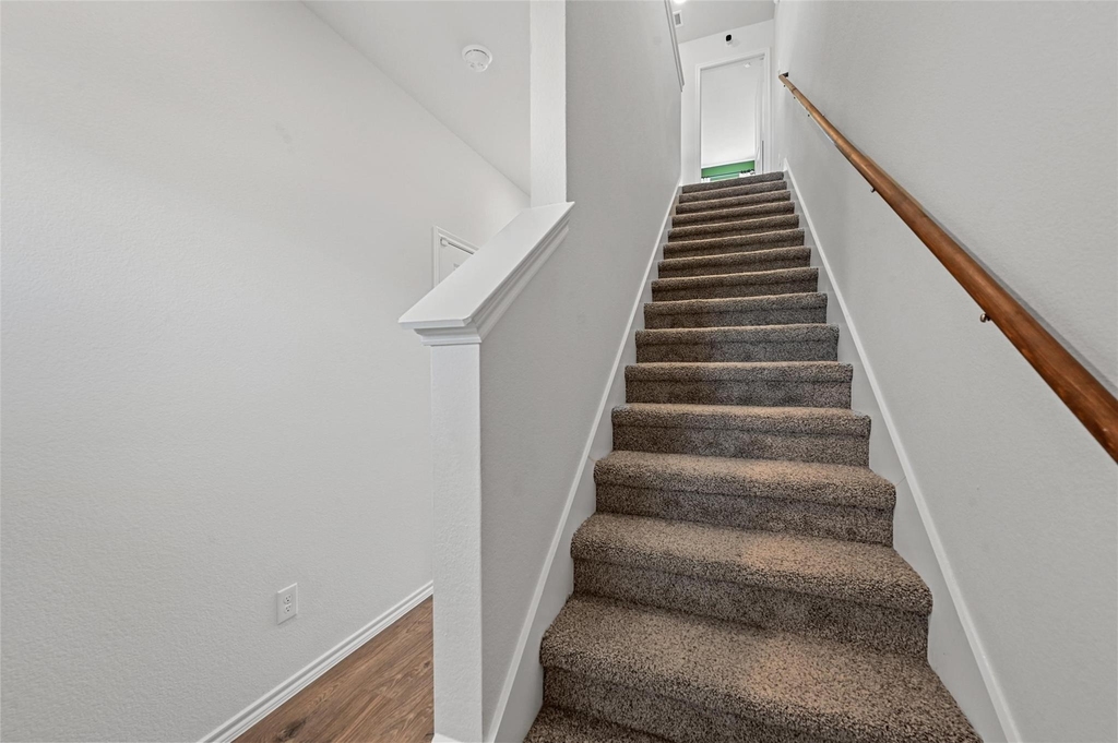 204 Tall Cedar Way - Photo 11