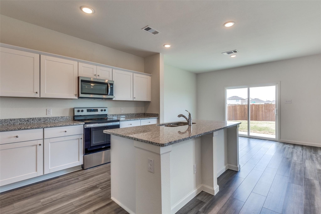 5516 Brownstone Lane - Photo 4