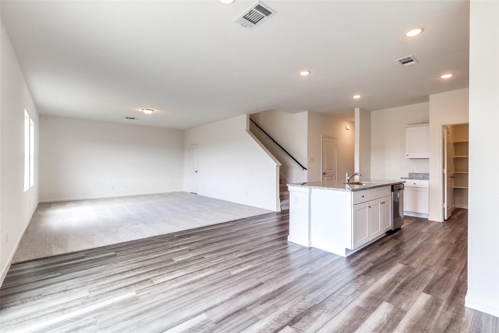 5516 Brownstone Lane - Photo 8