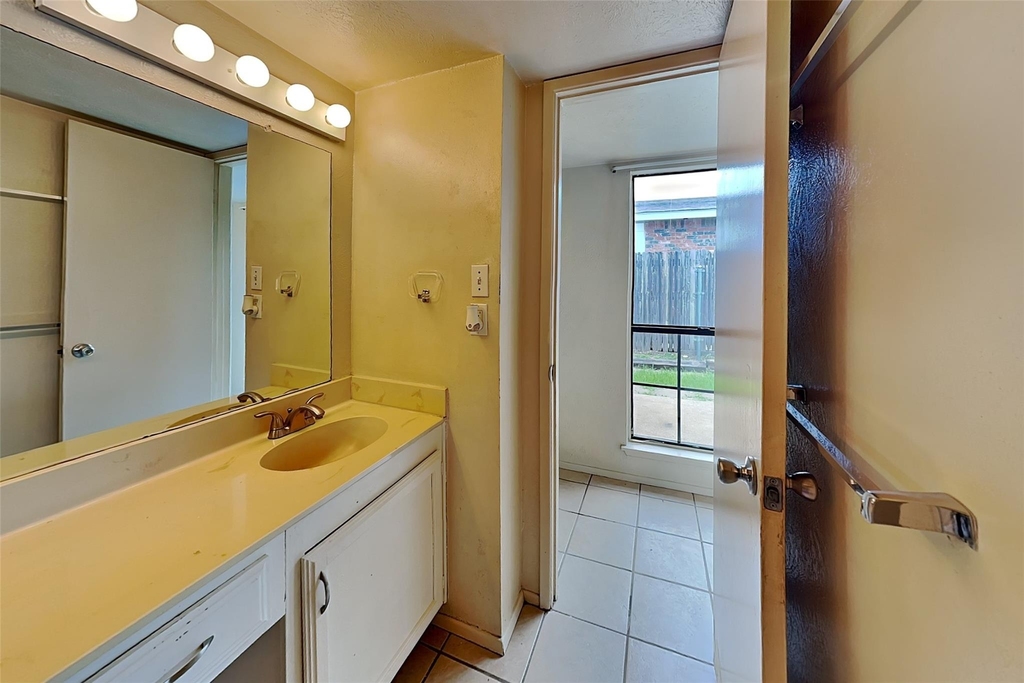 7313 Pineberry Road - Photo 16