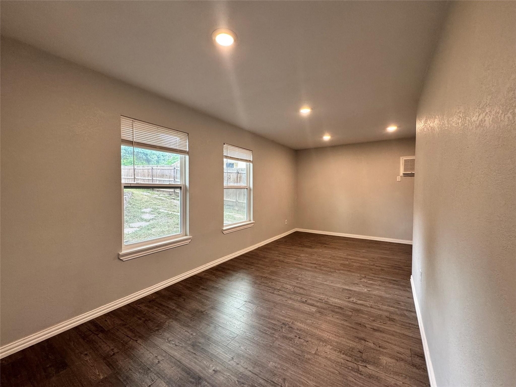 4225 Sue Court - Photo 8