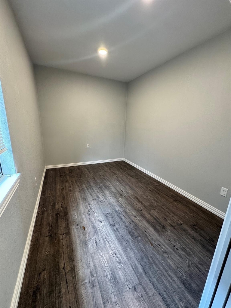 4225 Sue Court - Photo 10