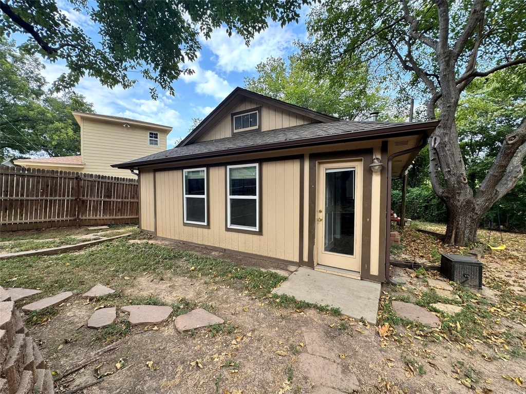 4225 Sue Court - Photo 0