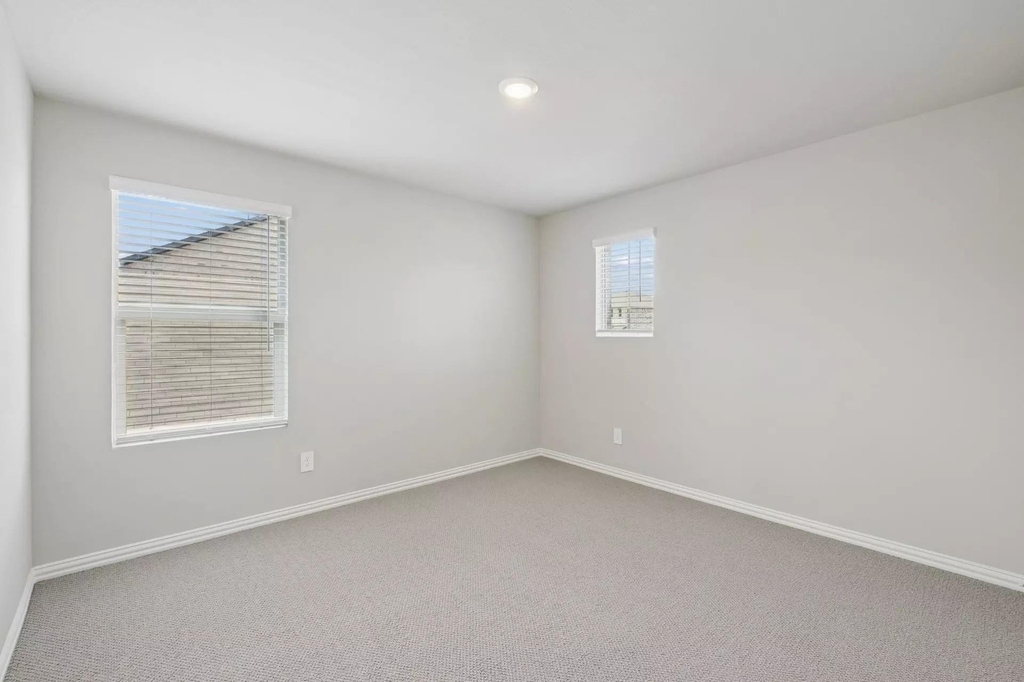 525 Blanton Street - Photo 32