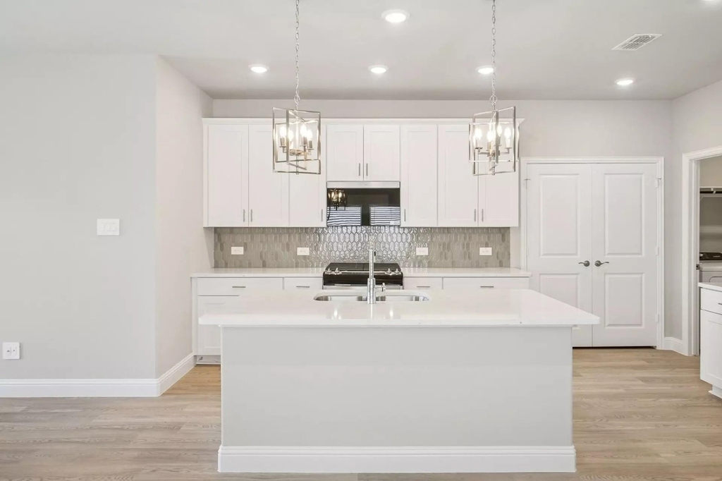 525 Blanton Street - Photo 4