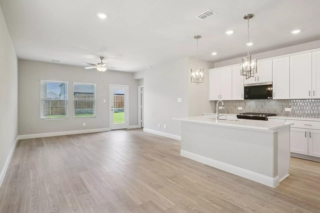 525 Blanton Street - Photo 8