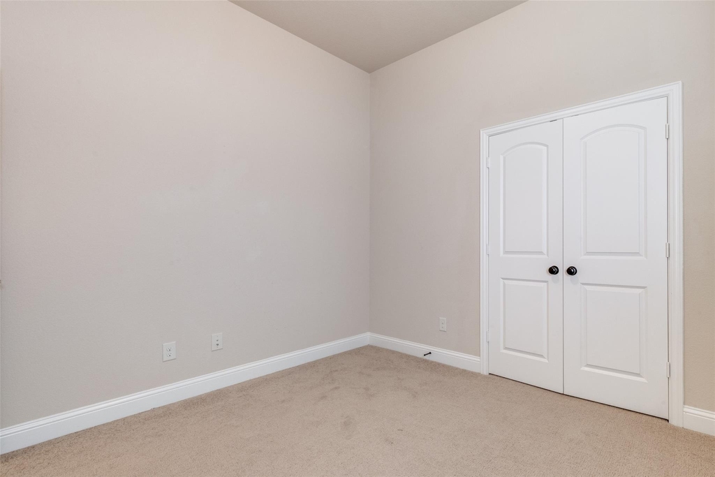 229 Dakota Drive - Photo 18