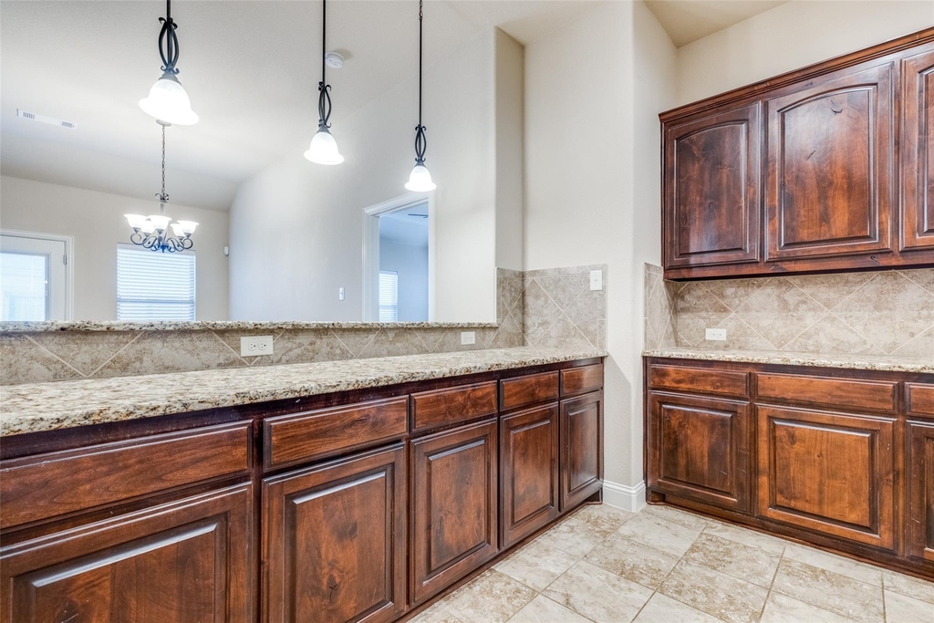 229 Dakota Drive - Photo 10
