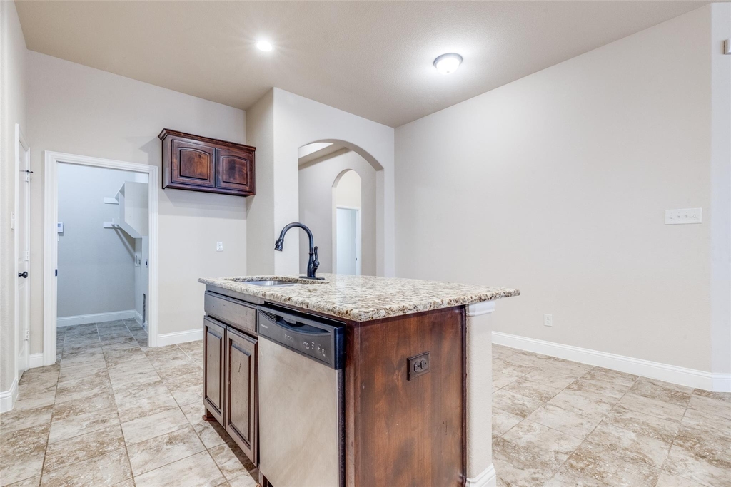 229 Dakota Drive - Photo 11