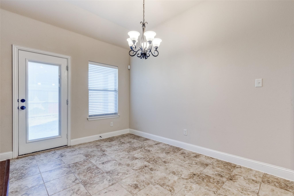 229 Dakota Drive - Photo 12