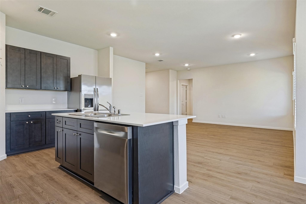 410 White Willow Drive - Photo 8