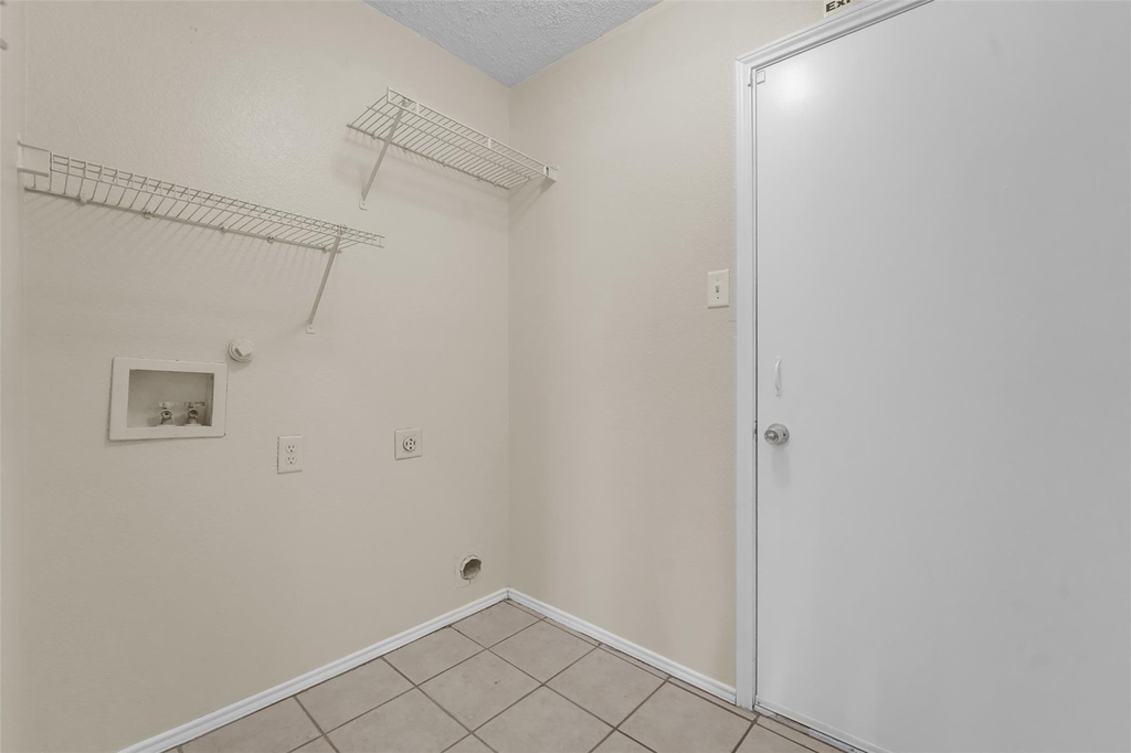 321 Dakota Drive - Photo 20