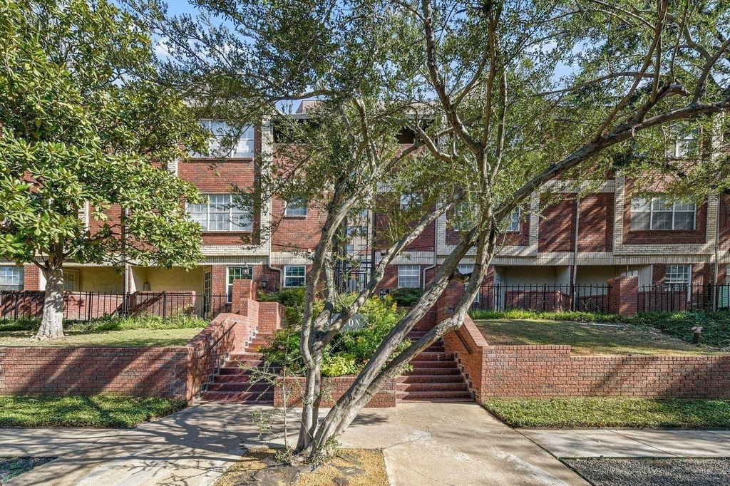 3100 Cole Avenue - Photo 0