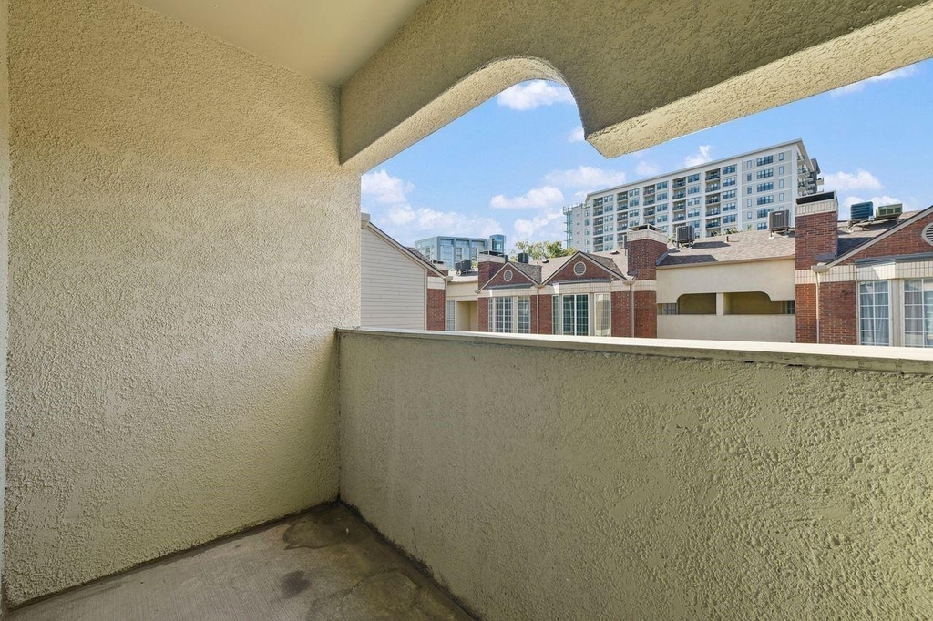 3100 Cole Avenue - Photo 28