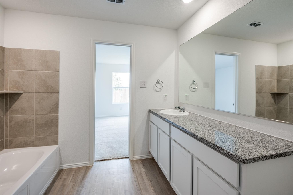 1708 Sims Street - Photo 10