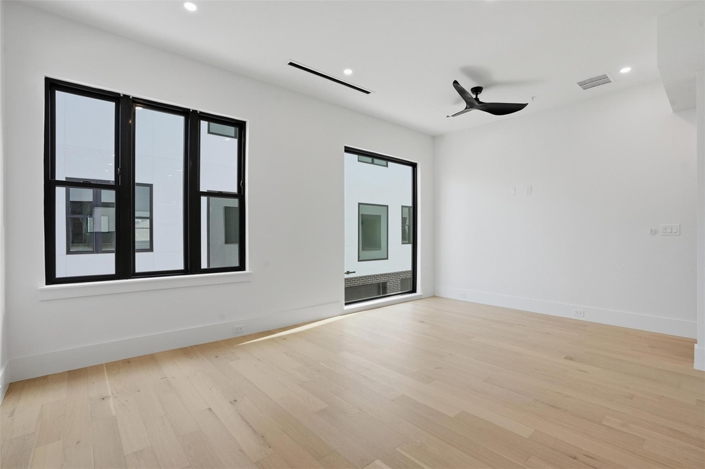4526 Cabell Drive - Photo 10