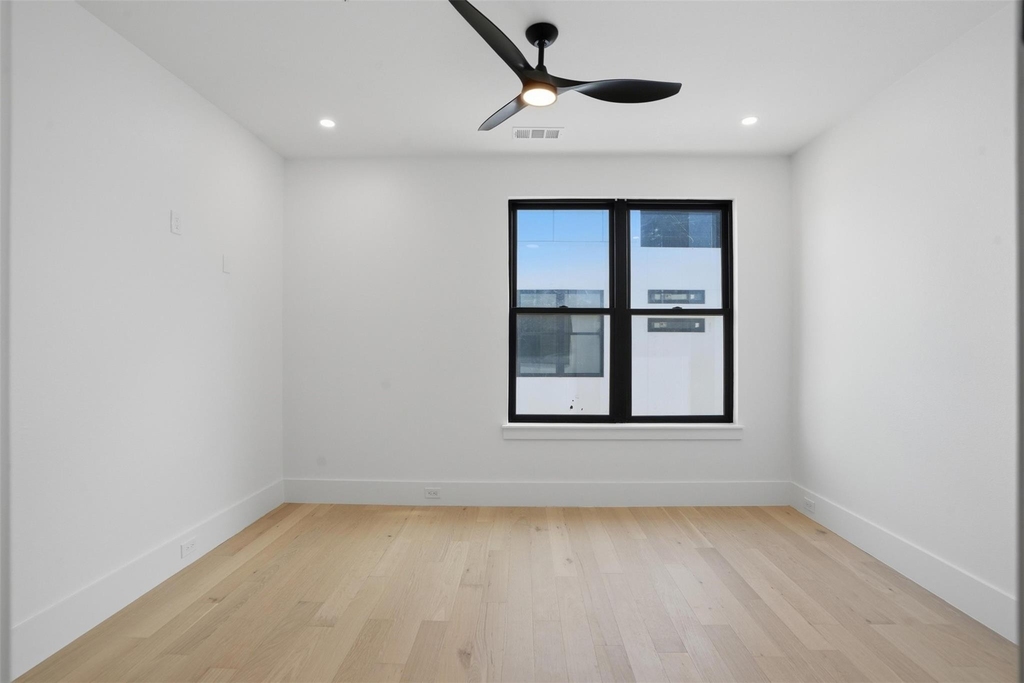4526 Cabell Drive - Photo 12