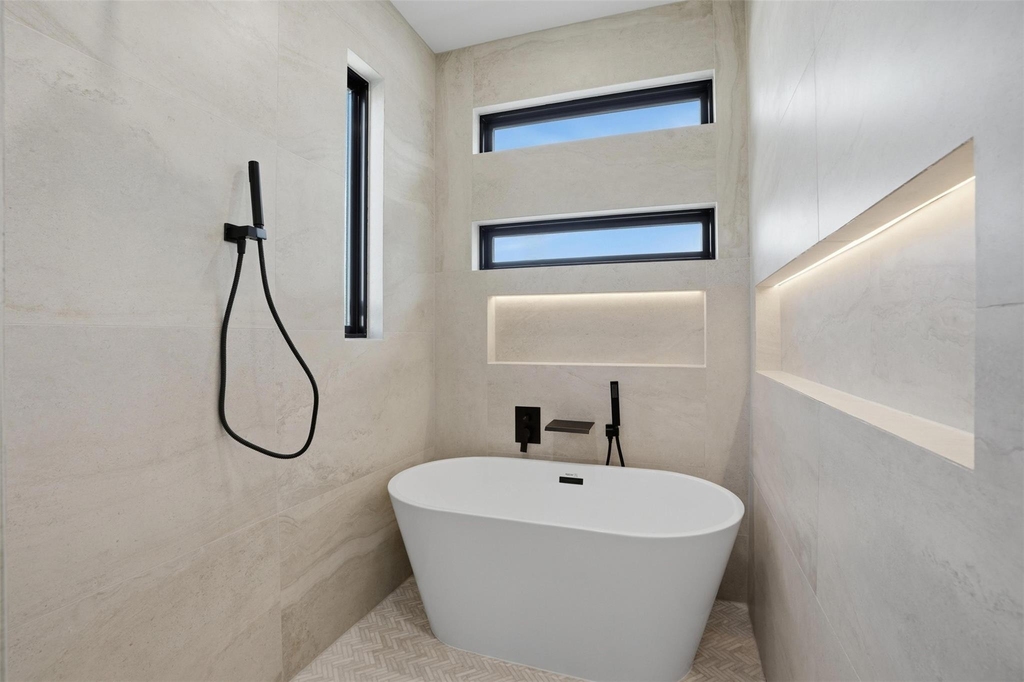4526 Cabell Drive - Photo 16