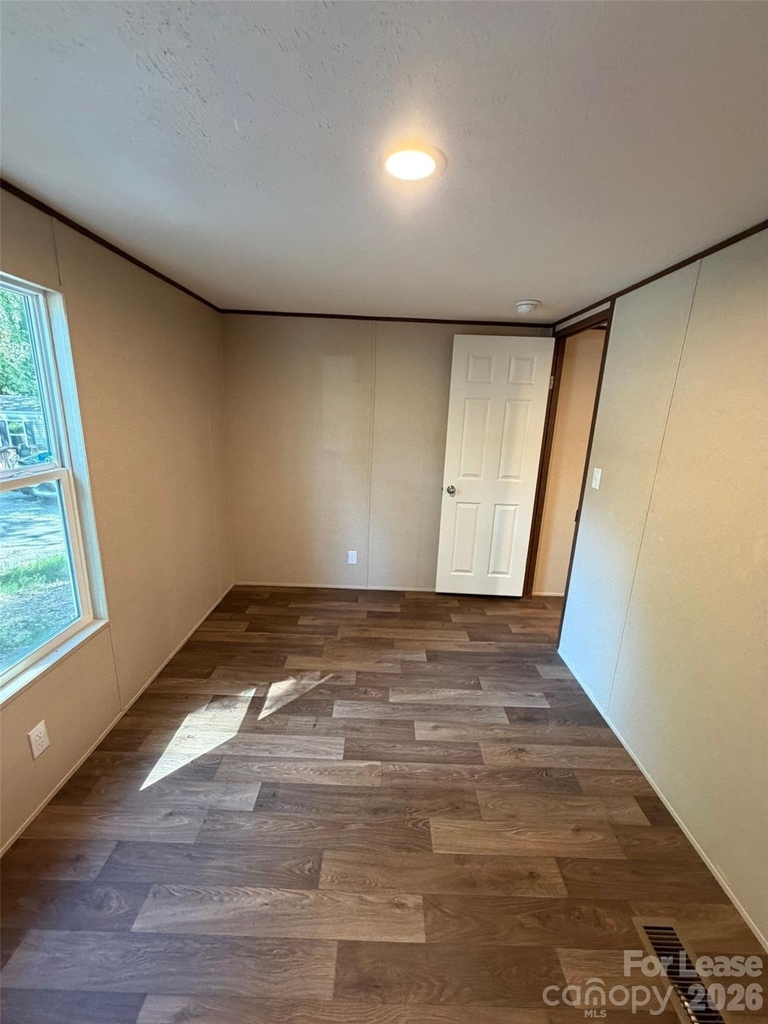 2034 Shelby Road - Photo 5