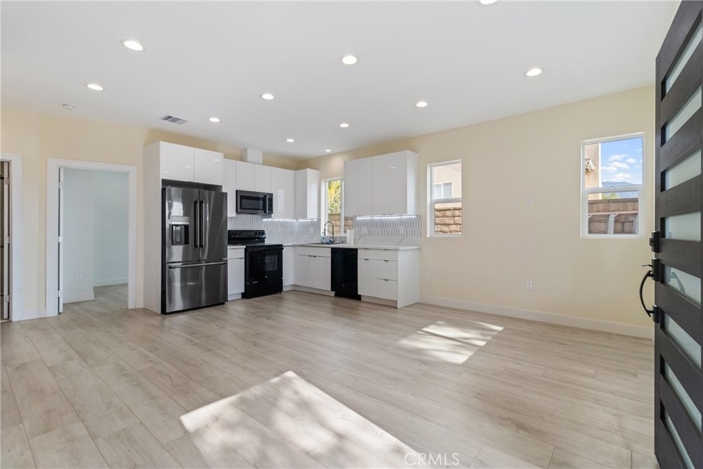 13564 Polk Street - Photo 2