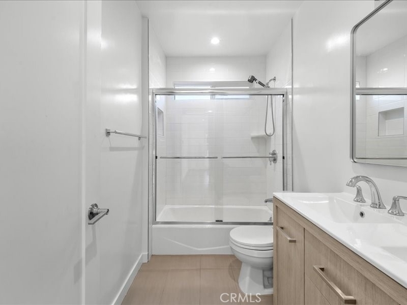 6642 Vineland Avenue - Photo 14