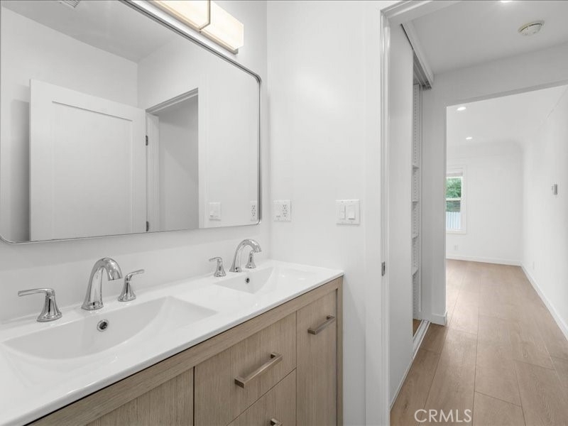 6642 Vineland Avenue - Photo 16
